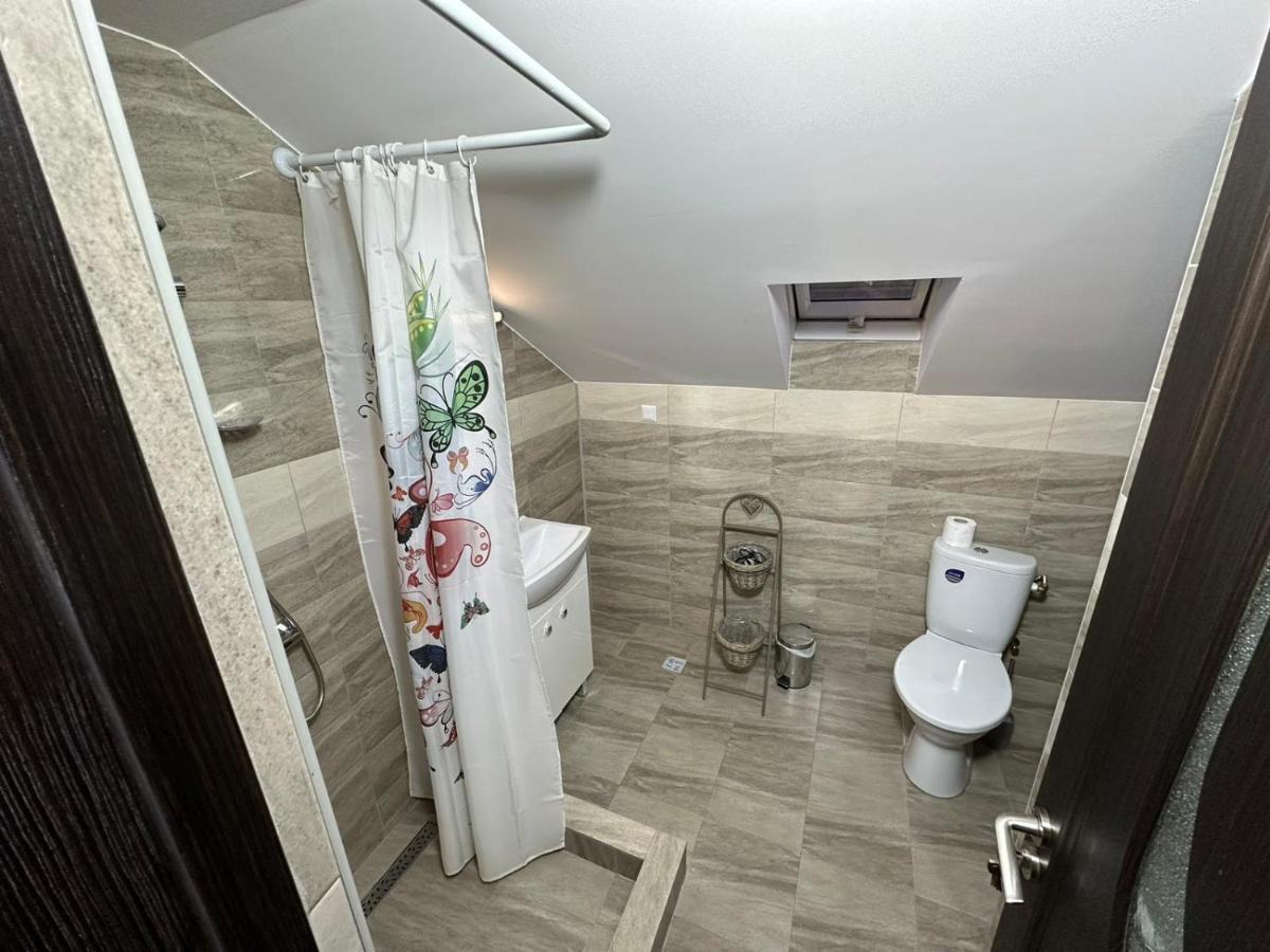 Casa De Vacanta Mirela Novaci-Straini Ngoại thất bức ảnh